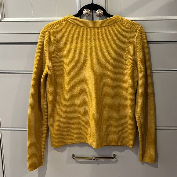 Banana Republic sweater Medium - Picture 3 of 3